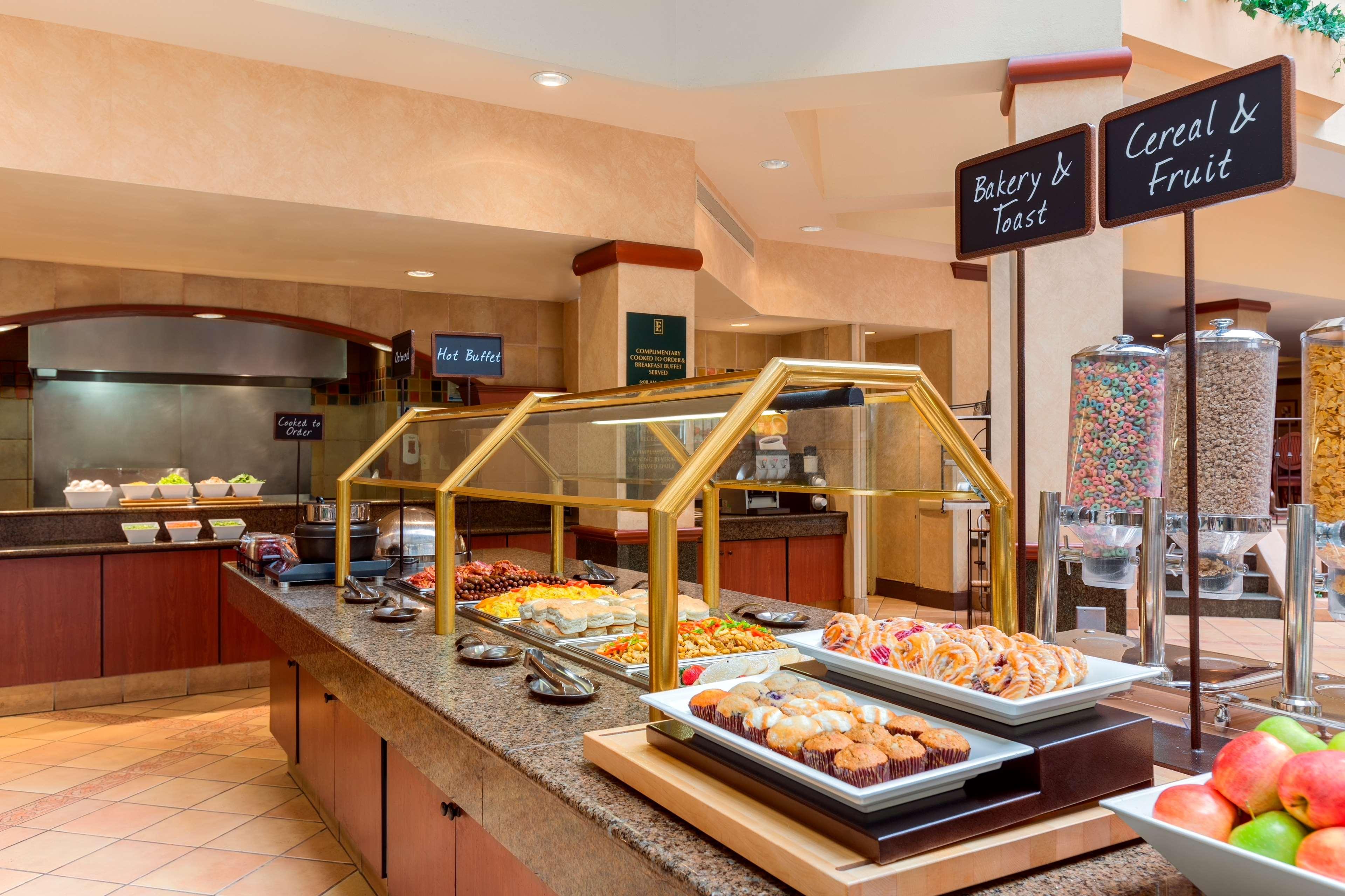 Embassy Suites By Hilton Columbia Greystone Exteriér fotografie