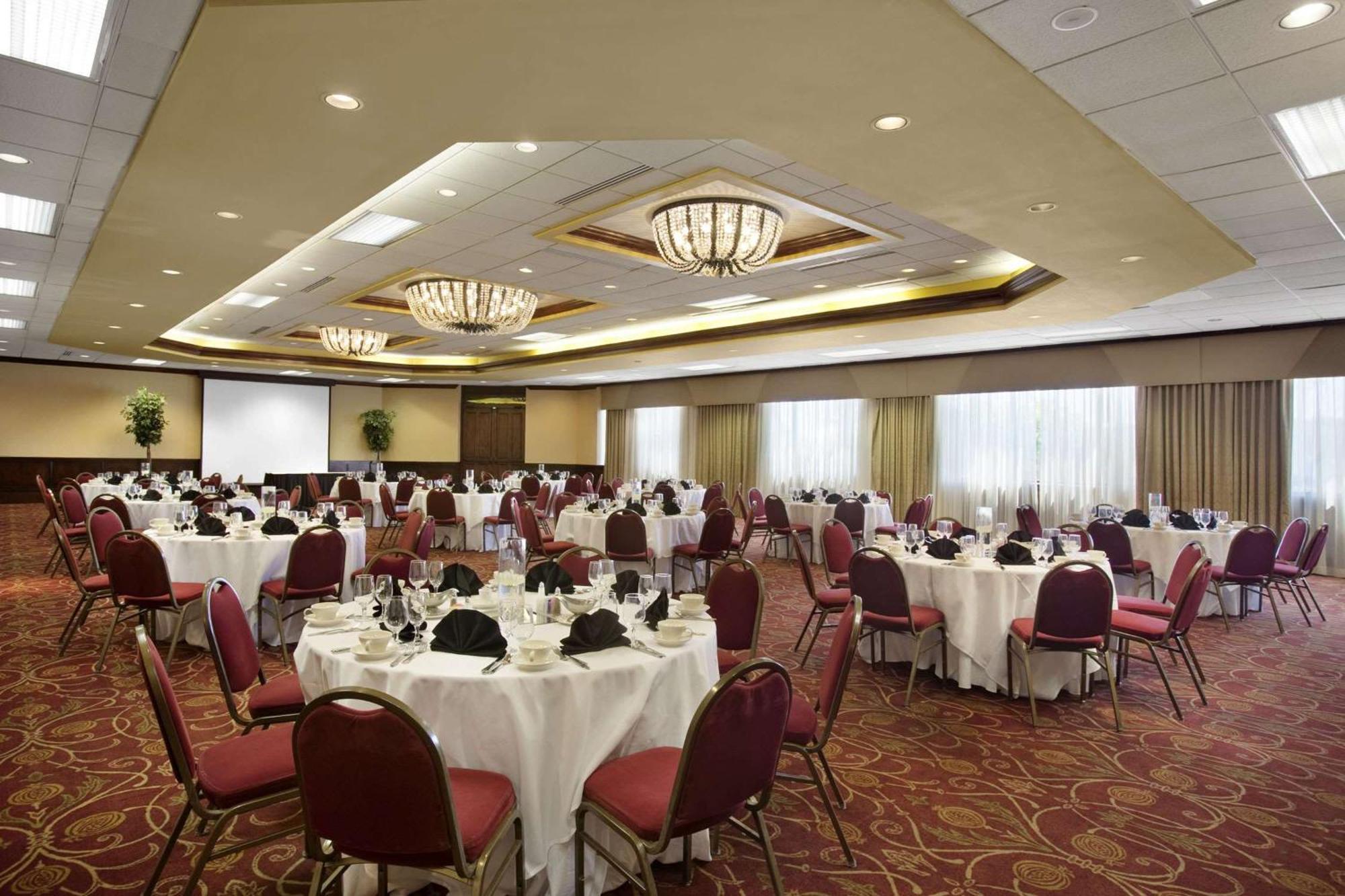 Embassy Suites By Hilton Columbia Greystone Exteriér fotografie