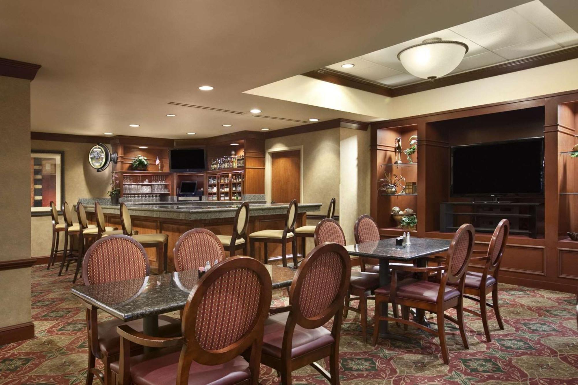 Embassy Suites By Hilton Columbia Greystone Exteriér fotografie